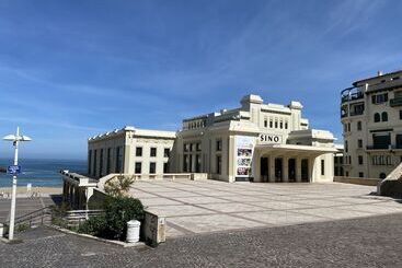 پانسیون Les Tourelles