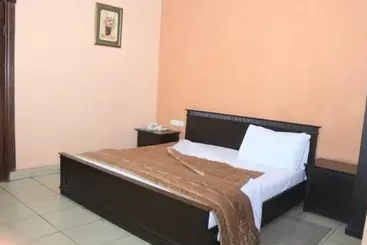 هتل Room In Lodge   The Golf Prince