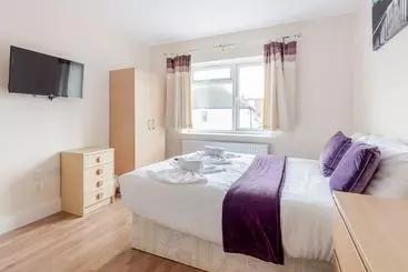 Pensió Croxley Business Park Rooms