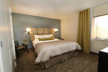 فندق Candlewood Suites East Lansing, An Ihg