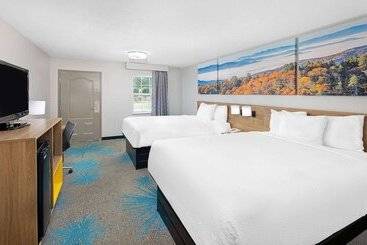 בית מלון כפרי Days Inn By Wyndham Savannah