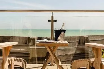 Hotelli Beach Hut Suites