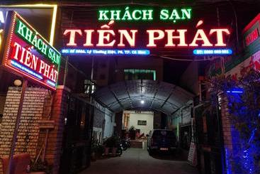 Hotel Khách Sạn Tiến Phát