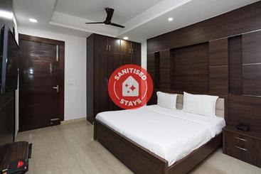 فندق Spot On 74086 Hote Sri Sai Durga Lodge Hyderabad