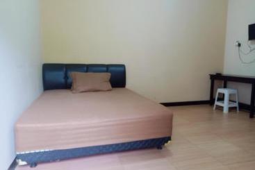 فندق Oyo 3748 Rn Guest House