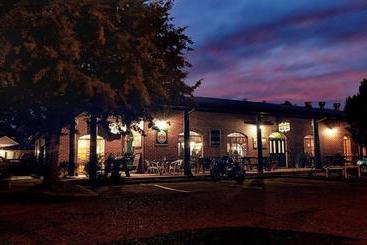 Отель Murrumbateman Country Inn