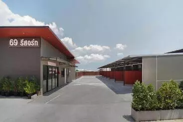 Hotel Oyo 939 69 Resort