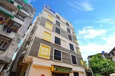 ペンション Fabhotel Luxury Stay