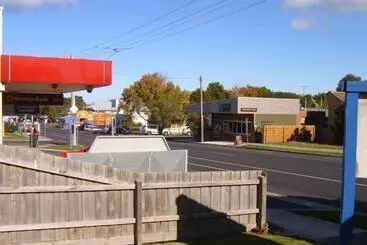 Inverloch Cabins & Apartments