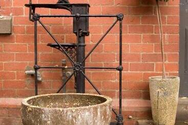 מלון דירות Mollisons