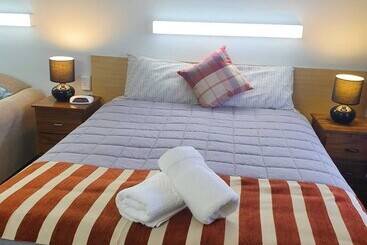 Morwell Parkside Motel