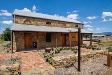 Resort Goonoo Goonoo Station