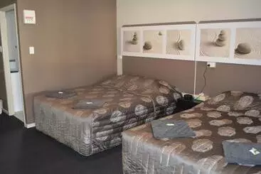 Carmila Sands Motel