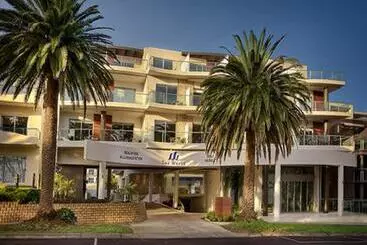 The Waves Apartments