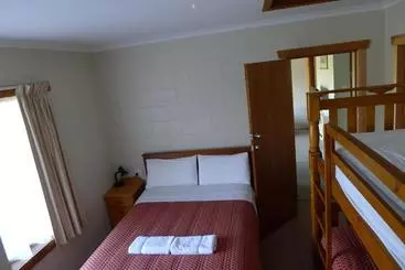 Willaway Motel Apartments
