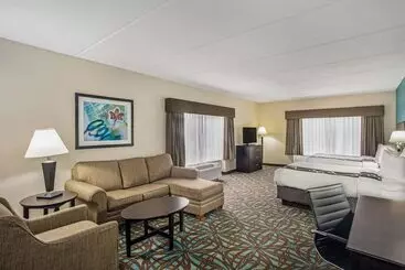 هتل Comfort Inn & Suites Sarasota I75