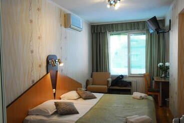 בית מלון כפרי Noviz