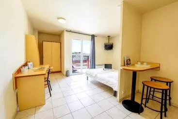 Huoneistohotelli Résidence Columba   Apparts Meublés Agen Sud