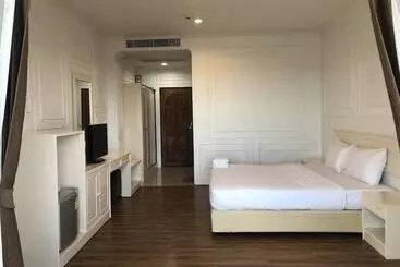 Golden Dragon Resort