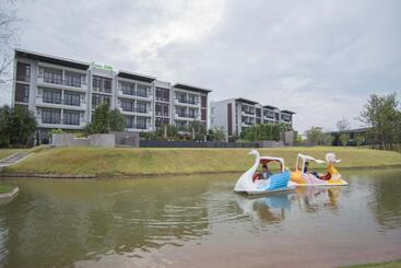 هتل Greenville Laguna