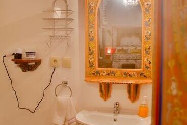 Riad Las Mil Y Una Noches Tetuan