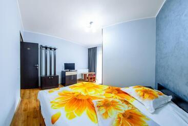 بنسيون Vila Nico