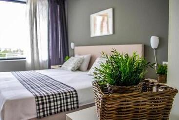 Family Hotel Friends Villa