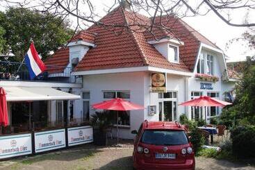 호텔 De Zilvermeeuw