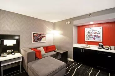 Отель Doubletree By Hilton Deadwood At Cadillac Jack's