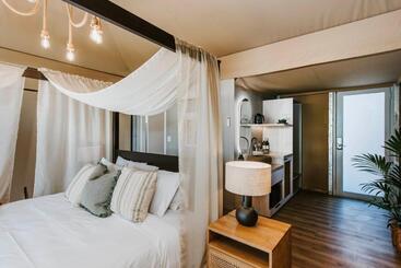 בית מלון כפרי Parklands Resort