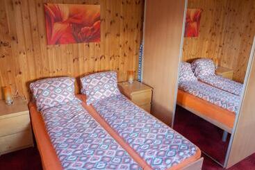 Vandrarhem Gruppenhaus Im Walliser Alpstyle