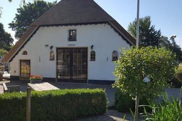 Bed and Breakfast Bloemenboerderij Aperloo