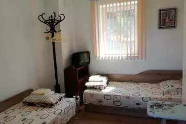 Pension  Divna Guest House