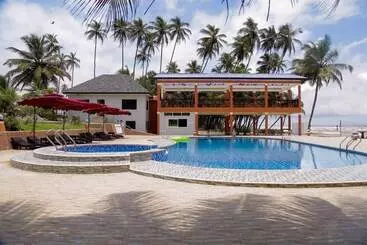 Hôtel Tenack Beach Resort &