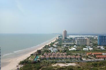 Cha Am Grand Condotel