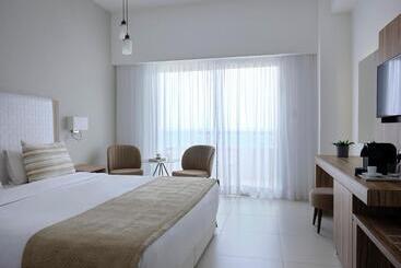 ホテル Atlantica Sea Breeze, Adults Only