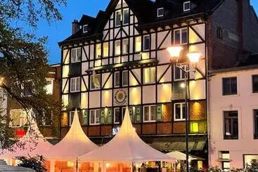 هتل Hôtel Restaurant L Auberge