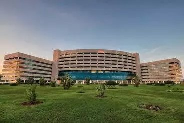 هتل Sheraton Club Des Pins Resort