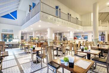 Hotel Chada Thai Village