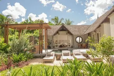 Maradiva Villas Resort And Spa