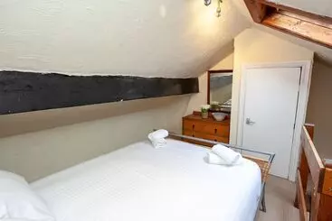 Ferncliff Cottage   In Peak Distric