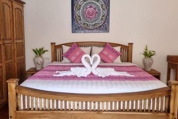 בית מלון כפרי Soul Villas By The Beach  Phuket