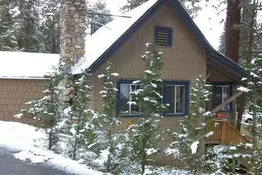 Mökkimajoitus All Seasons Chateau