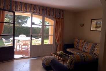 Apartamentos El Toro