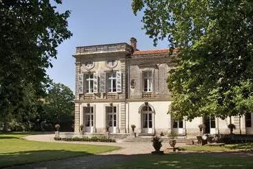 Aamiaismajoitus (B&B) Chateau De Raissac