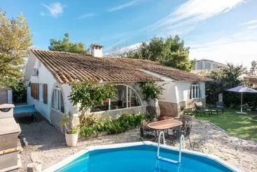 Casa Rural Chalet Can Baldufa