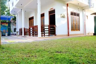 ペンション The Cool Nest Yala