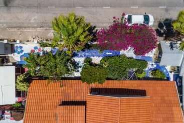 هتل آپارتمان Sunflower Villa Studios By Cmd