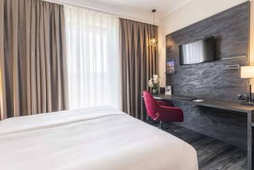 Hotel Plaza Premium Grand Winston
