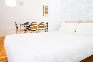 Liiiving In Porto Bolhão Market Apartments